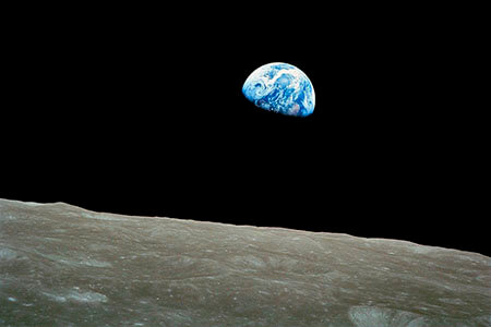 ¿Cuál es la distancia que hay entre la tierra y la luna?